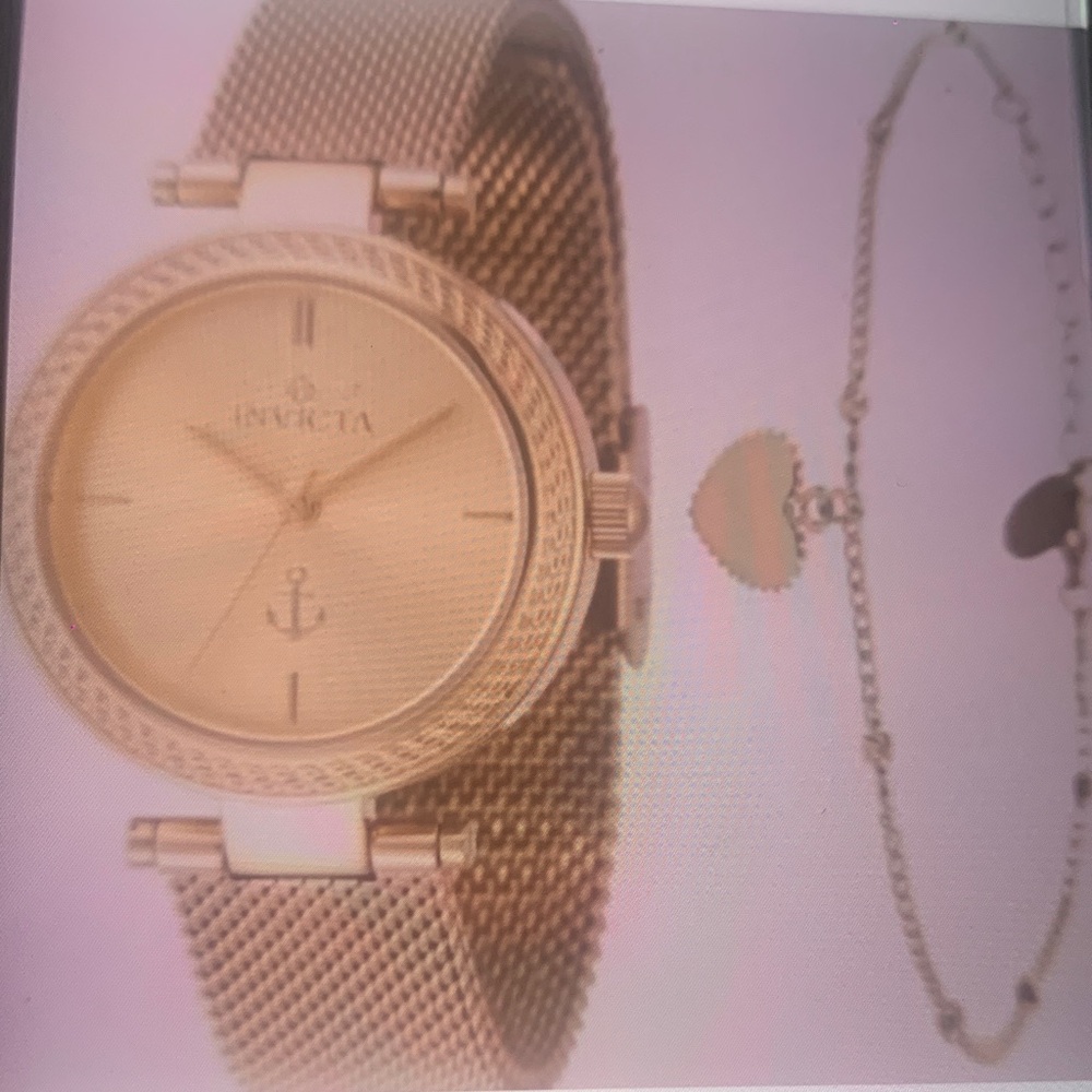 INVICTA OCEAN VOYAGE LADY 47268 Gold-Tone Women's Watch with Heart Bracelet